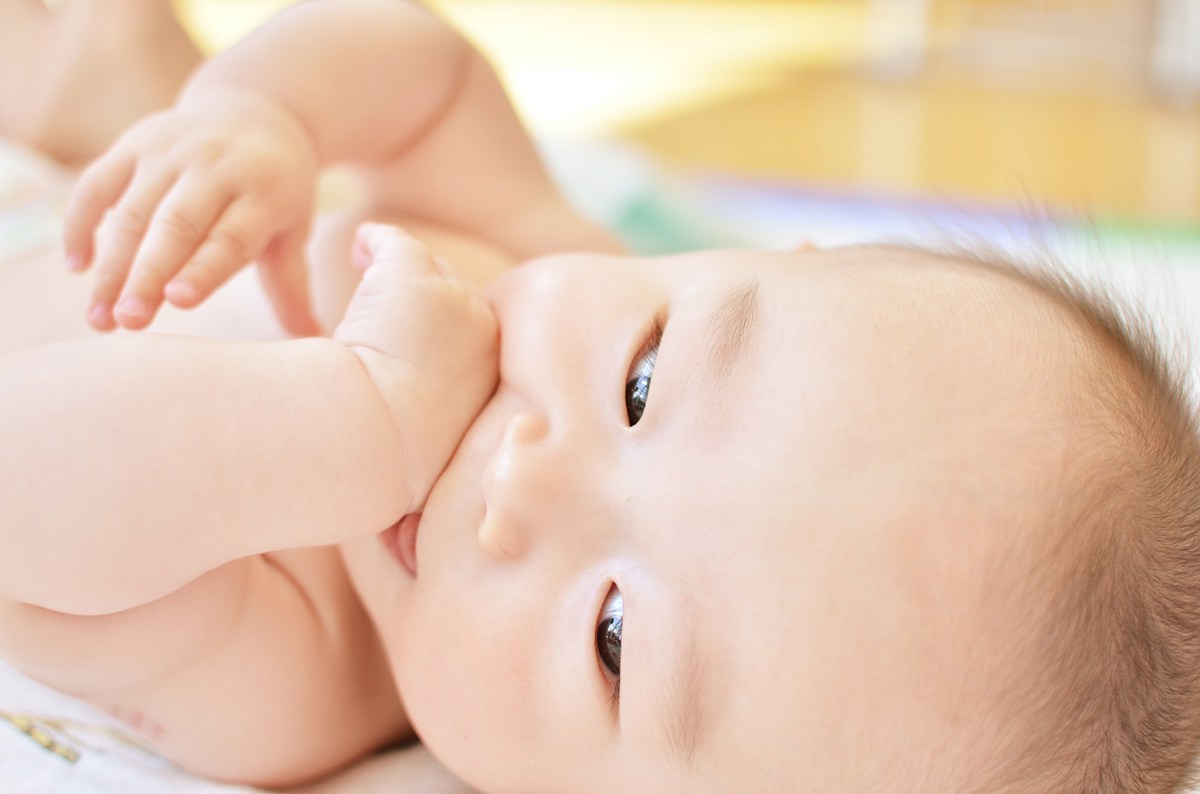 薬に頼る前に保湿クリームなどの保湿剤で赤ちゃんの肌荒れは防げます